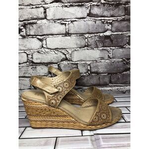 Johnston & Murphy Georgiana Metallic Gold Leather Wedge Strap Sandals Women 9.5M